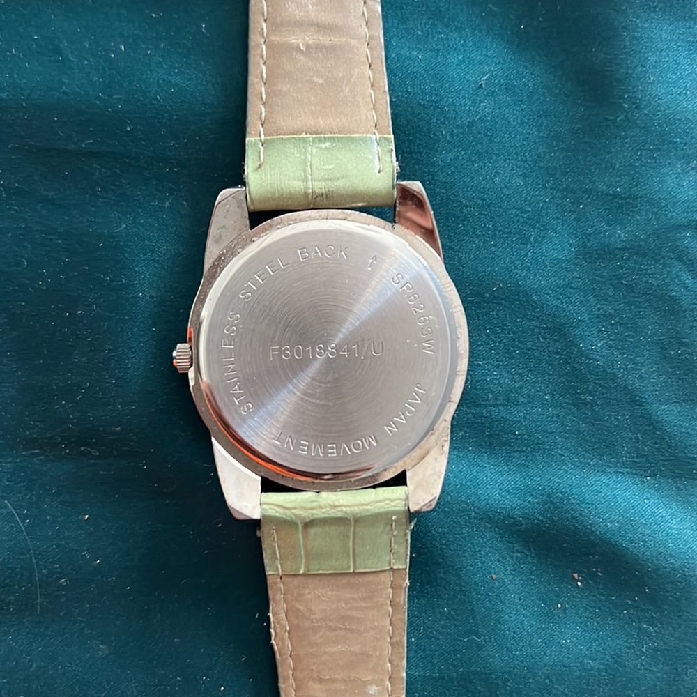 Watch - Picture 3 of 5
